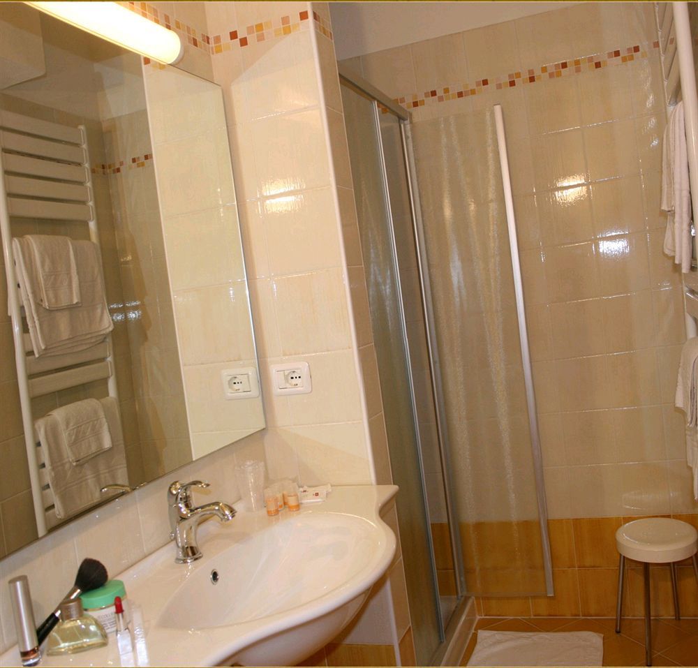 Residence Miralago Rooms & Apartments Manerba del Garda Exterior foto